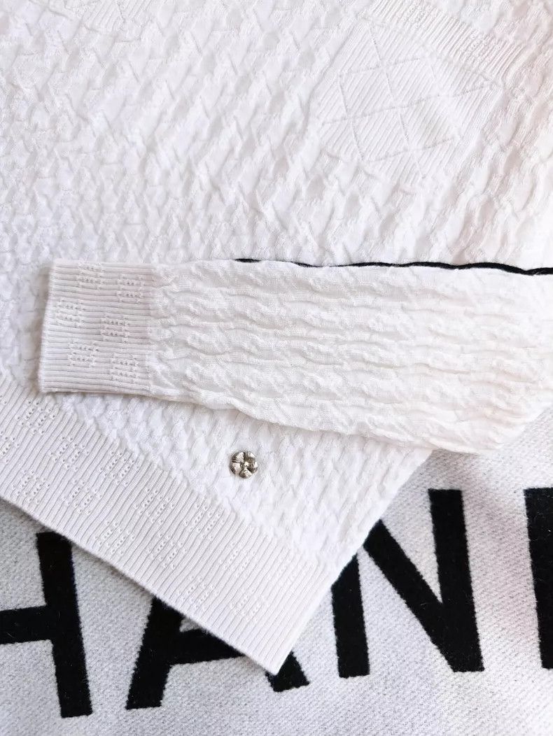 Chanel Chanel White Cashmere Sweater with Black Trim Size XS / US 0-2 / IT 36-38 - 5 Thumbnail