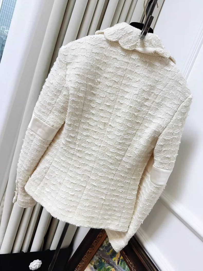 Chanel Chanel White Collar Soft Wool Jacket Size XS / US 0-2 / IT 36-38 - 2 Thumbnail