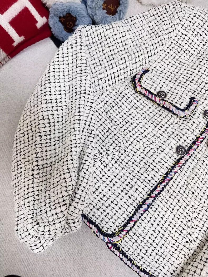 Chanel Chanel White Color-Block Lantern Sleeve Jacket Size XS / US 0-2 / IT 36-38 - 5 Thumbnail
