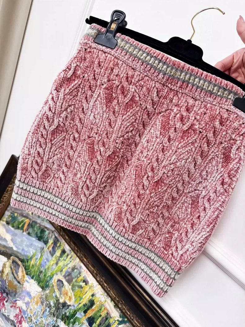 Chanel Chanel Pink Velvet Skirt Size 34 Size 34" / US 12 / IT 48 - 5 Thumbnail