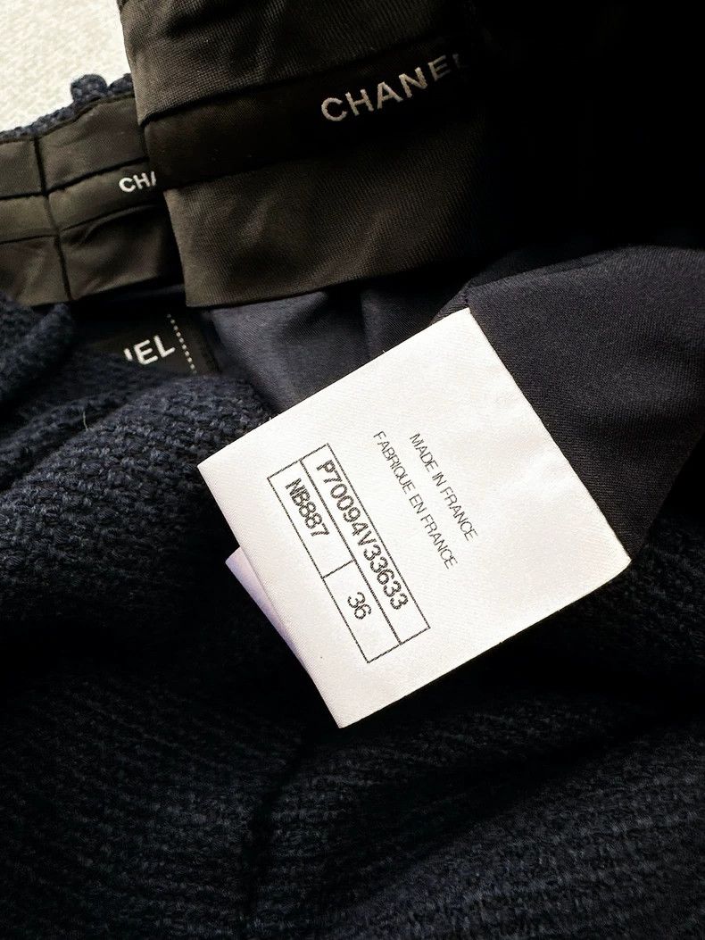 Chanel Chanel Dark Blue Bermuda Shorts with Logo Size 36" / US 14 / IT 50 - 6 Thumbnail