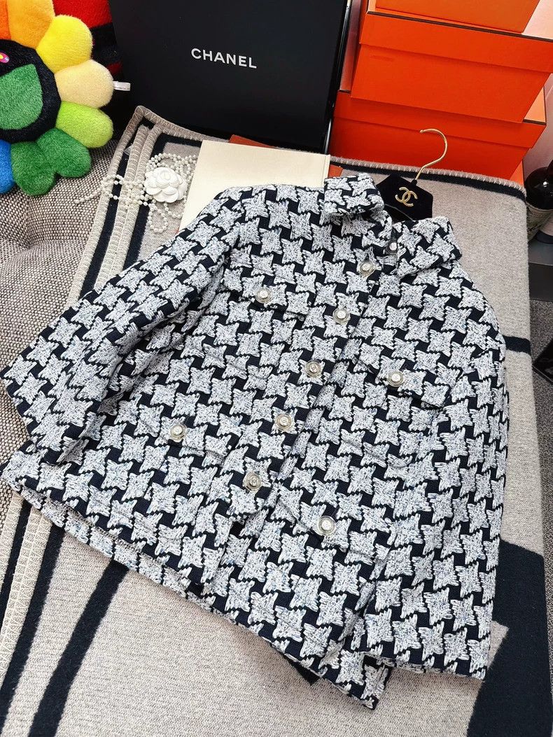 Chanel Chanel 19B Blue White Houndstooth Tweed Jacket Size XS / US 0-2 / IT 36-38 - 4 Thumbnail
