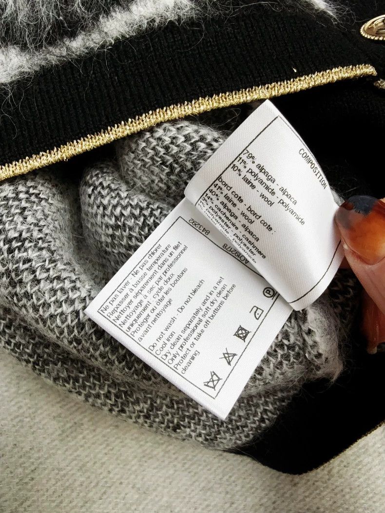 Chanel Chanel Floral Cardigan with Gold Buttons Size M / US 6-8 / IT 42-44 - 5 Thumbnail