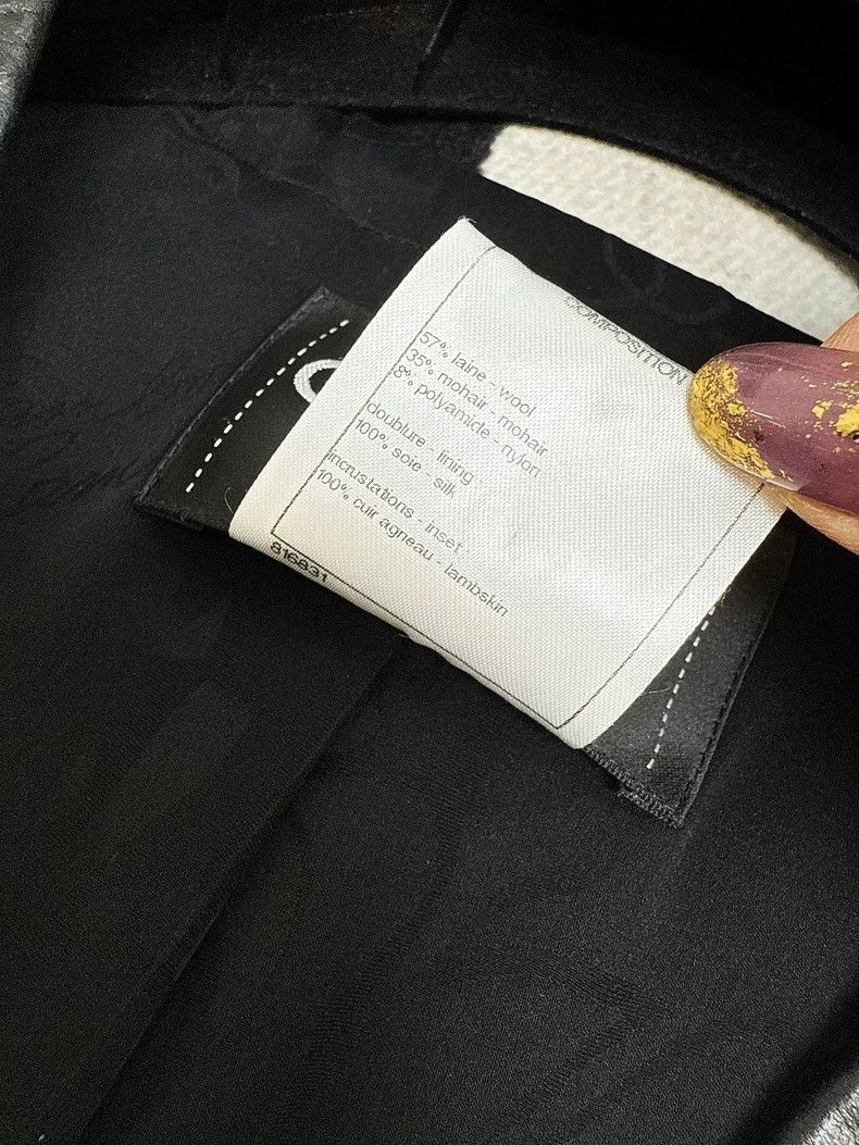 Chanel Classic Black and Gold Chanel Jacket Size L / US 10 / IT 46 - 5 Thumbnail