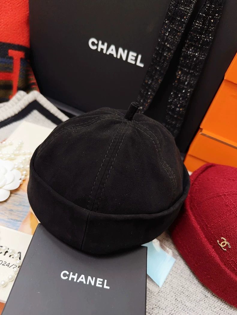 Chanel Chanel Black Suede Beret Hat Size ONE SIZE - 2 Thumbnail