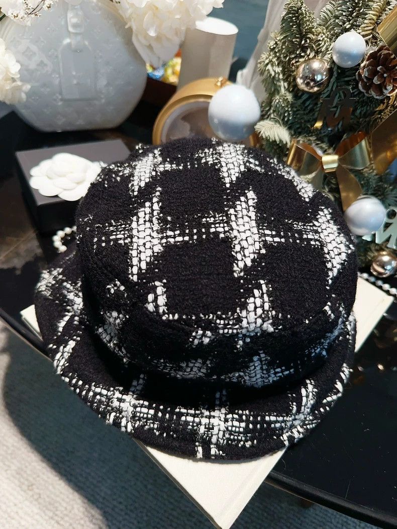 Chanel Chanel Black Houndstooth Fisherman's Hat Size ONE SIZE - 2 Thumbnail