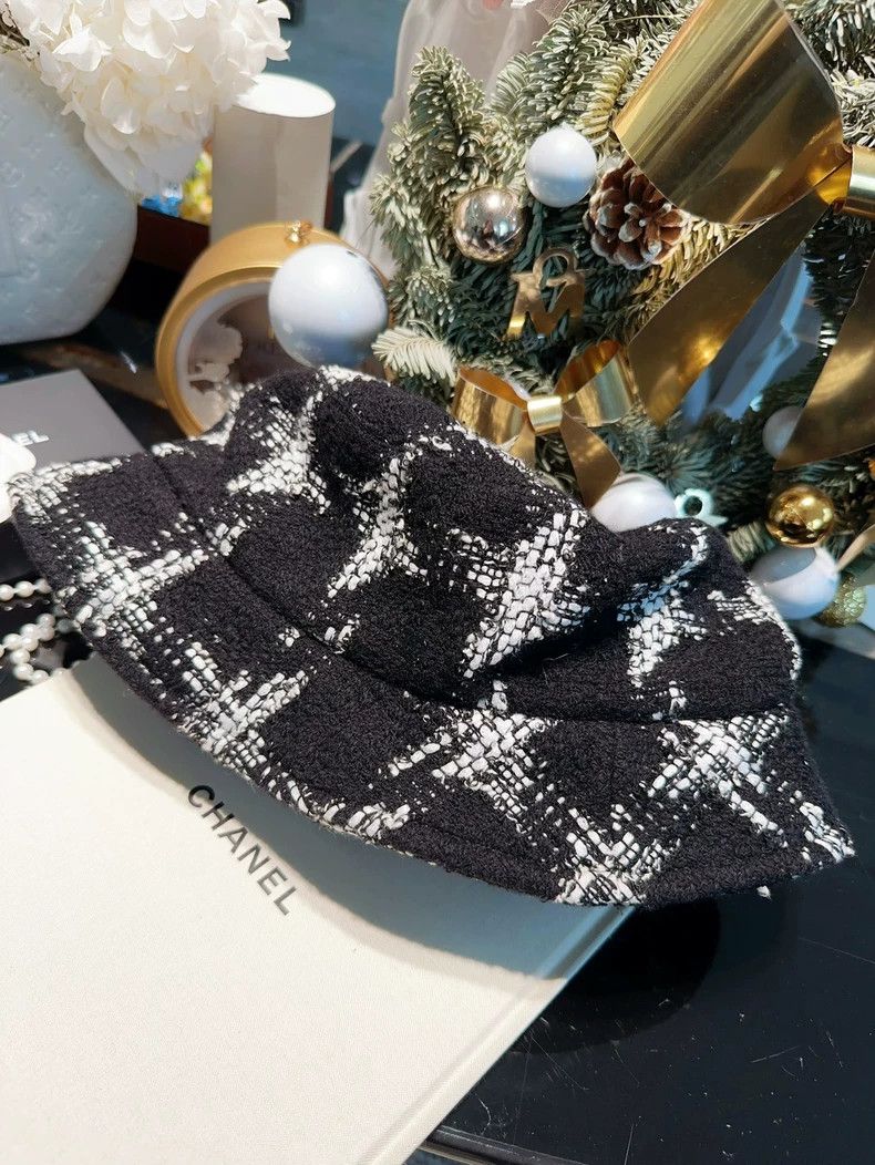 Chanel Chanel Black Houndstooth Fisherman's Hat Size ONE SIZE - 3 Thumbnail