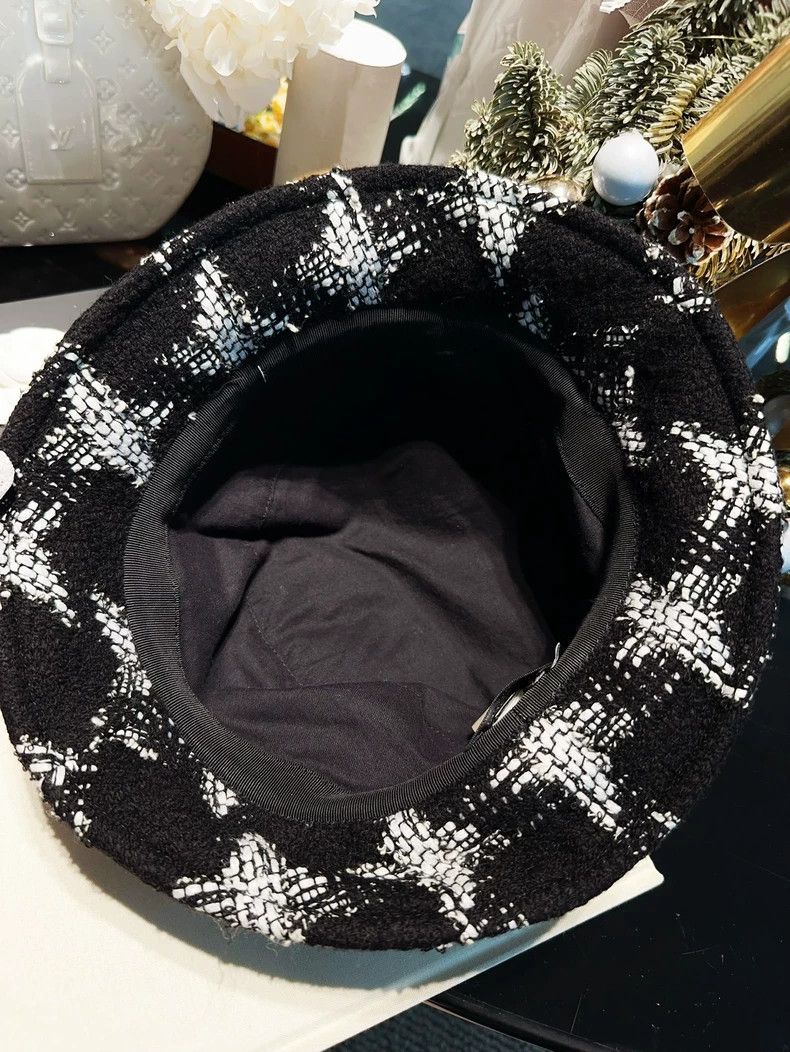 Chanel Chanel Black Houndstooth Fisherman's Hat Size ONE SIZE - 6 Thumbnail