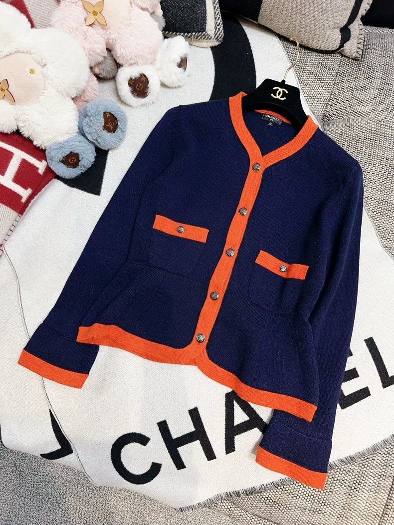 Chanel Chanel Navy Cardigan with Orange Accents Size S / US 4 / IT 40 - 9 Thumbnail