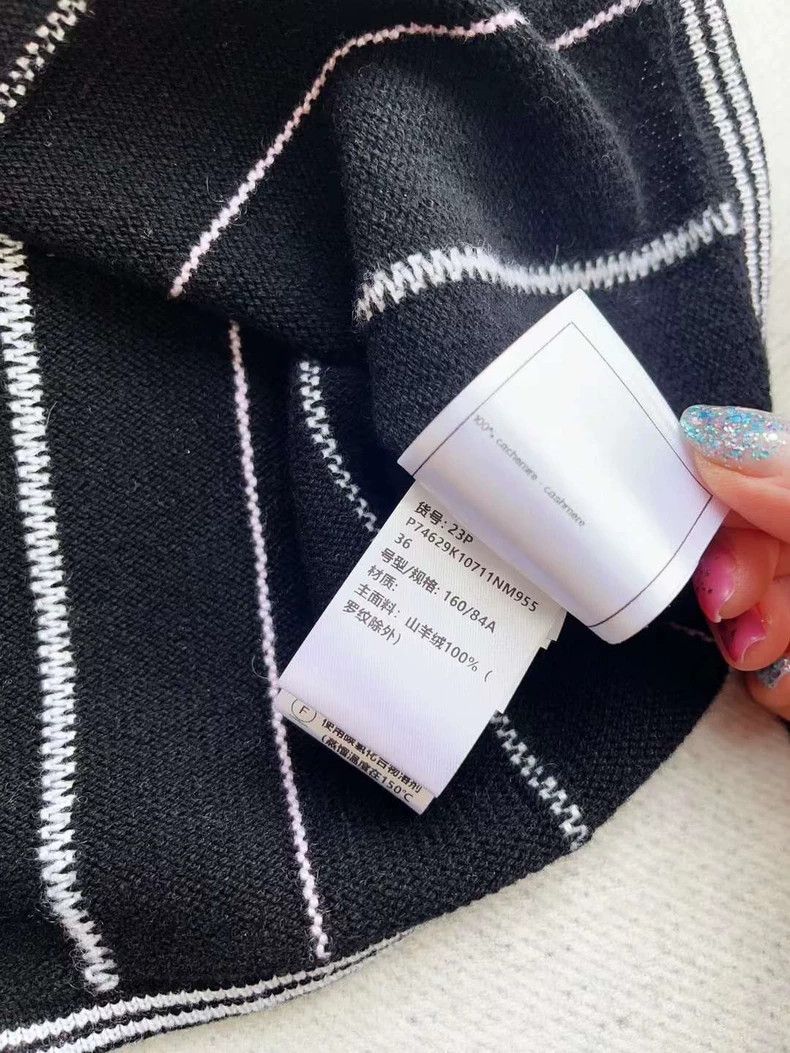 Chanel Chanel Black and White Striped Knit Top Size S / US 4 / IT 40 - 4 Thumbnail