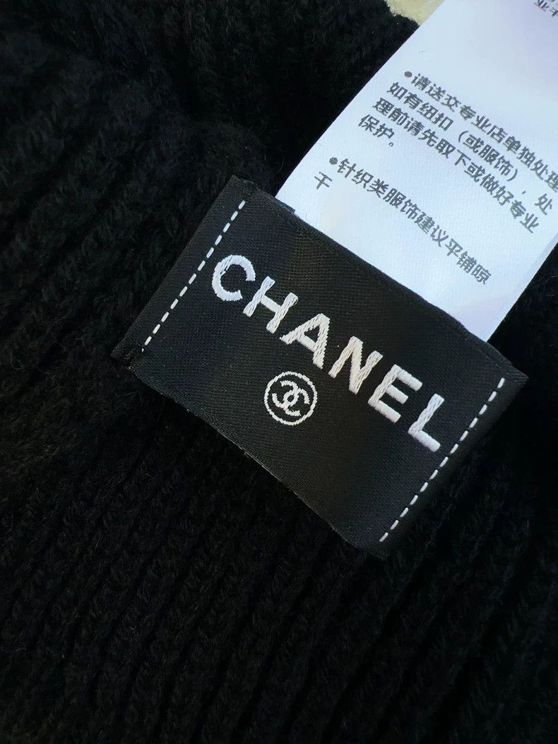 Chanel Chanel Black Knitted Beanie with Sequins Size ONE SIZE - 4 Thumbnail