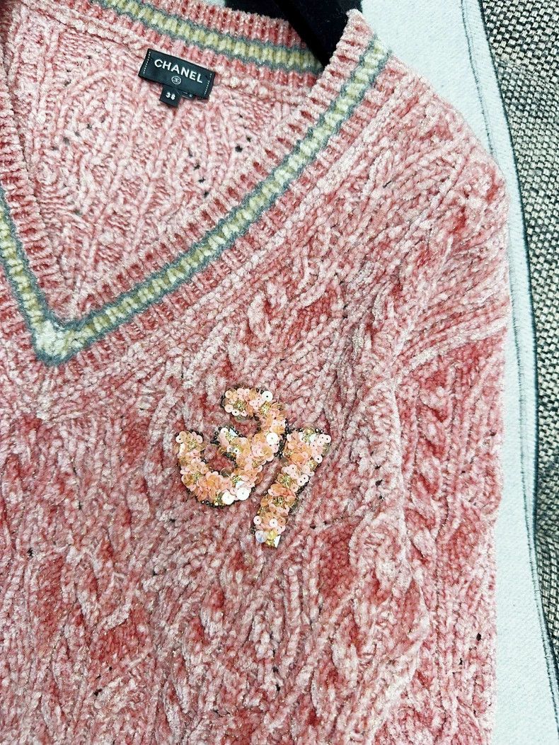 Chanel Chanel Pink Knitted Sweater with Letter Embroidery Size M / US 6-8 / IT 42-44 - 2 Thumbnail