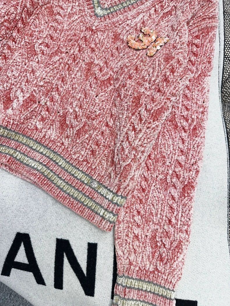 Chanel Chanel Pink Knitted Sweater with Letter Embroidery Size M / US 6-8 / IT 42-44 - 3 Thumbnail