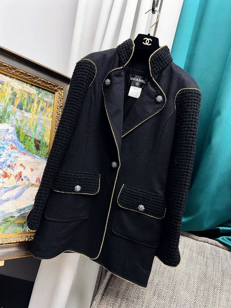 Chanel Chanel Black Long Coat with Gold Trim Size S / US 4 / IT 40 - 7 Thumbnail