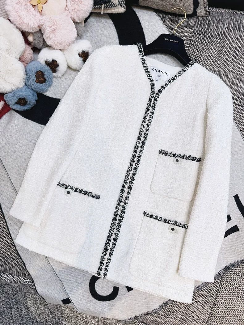 Chanel Chanel Spring Summer Long Coat with Black Trim Size S / US 4 / IT 40 - 7 Thumbnail