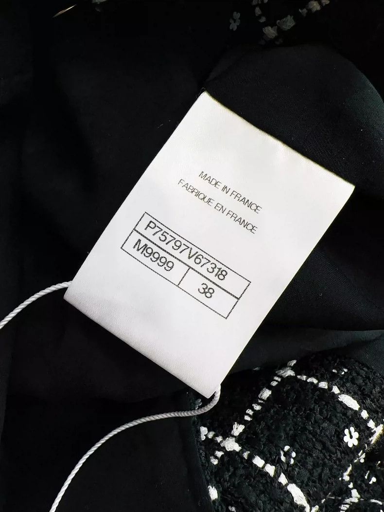 Chanel Chanel Black and White Plaid Double-Breasted Jacket Size M / US 6-8 / IT 42-44 - 7 Thumbnail