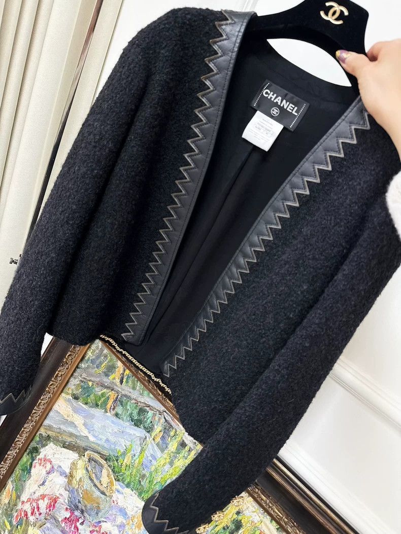 Chanel Chanel Black Wool Blend Jacket with Leather Trim Size L / US 10 / IT 46 - 6 Thumbnail