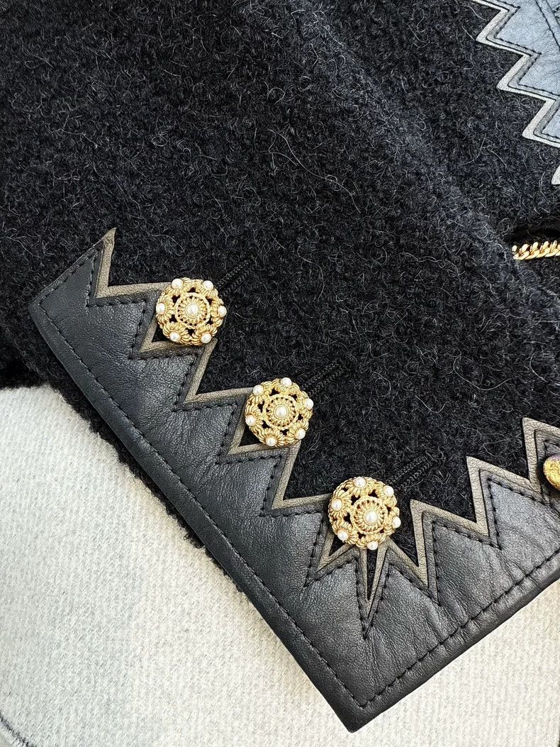 Chanel Chanel Black Wool Blend Jacket with Leather Trim Size L / US 10 / IT 46 - 2 Thumbnail