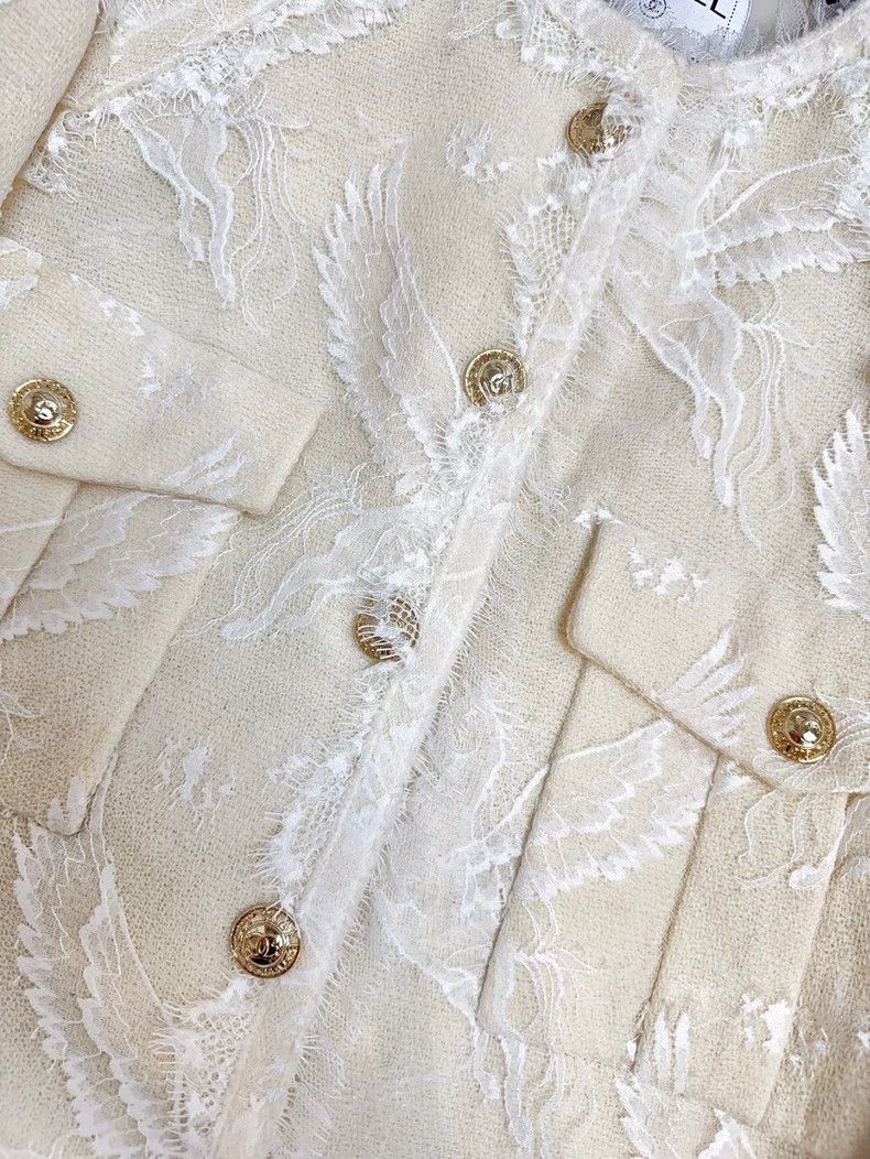 Chanel Chanel Beige Lace Jacket with Pockets Size S / US 4 / IT 40 - 7 Thumbnail