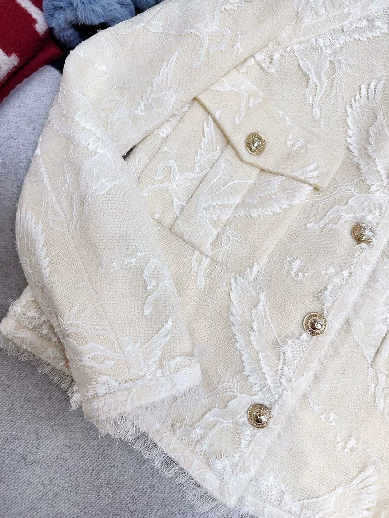 Chanel Chanel Beige Lace Jacket with Pockets Size S / US 4 / IT 40 - 2 Thumbnail
