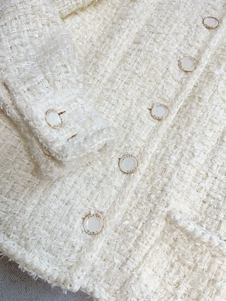 Chanel Chanel Beige Long Sleeve Collar Jacket Size M / US 6-8 / IT 42-44 - 3 Thumbnail