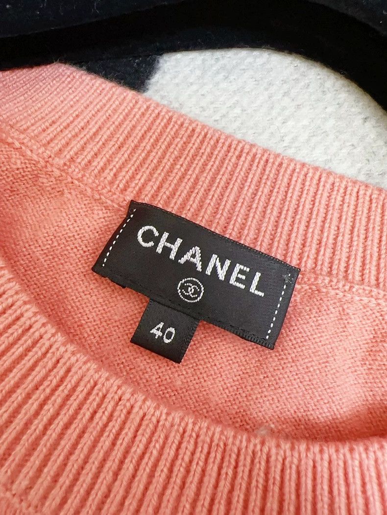 Chanel Chanel Pink Daisy Pattern Cashmere Sweater Size L / US 10 / IT 46 - 5 Thumbnail