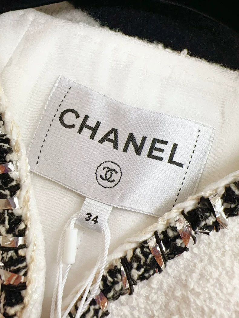 Chanel Chanel White Black Trim Long Coat Size XS / US 0-2 / IT 36-38 - 6 Thumbnail
