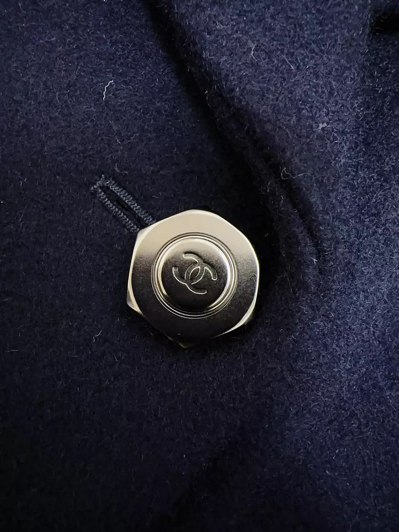 Chanel Chanel Double-Breasted Wool Blazer in Navy Size S / US 4 / IT 40 - 5 Thumbnail
