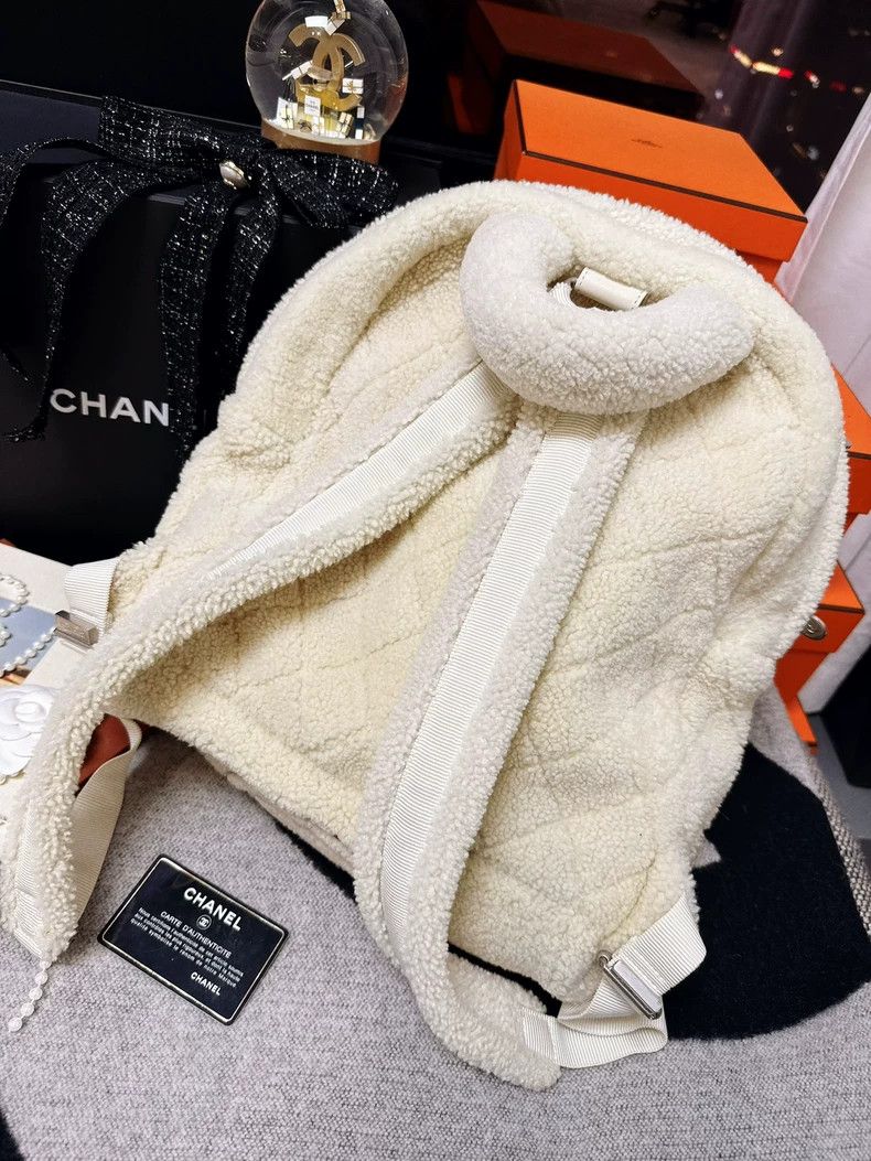 Chanel Chanel Teddy Logo Backpack in Off-White Size ONE SIZE - 2 Thumbnail