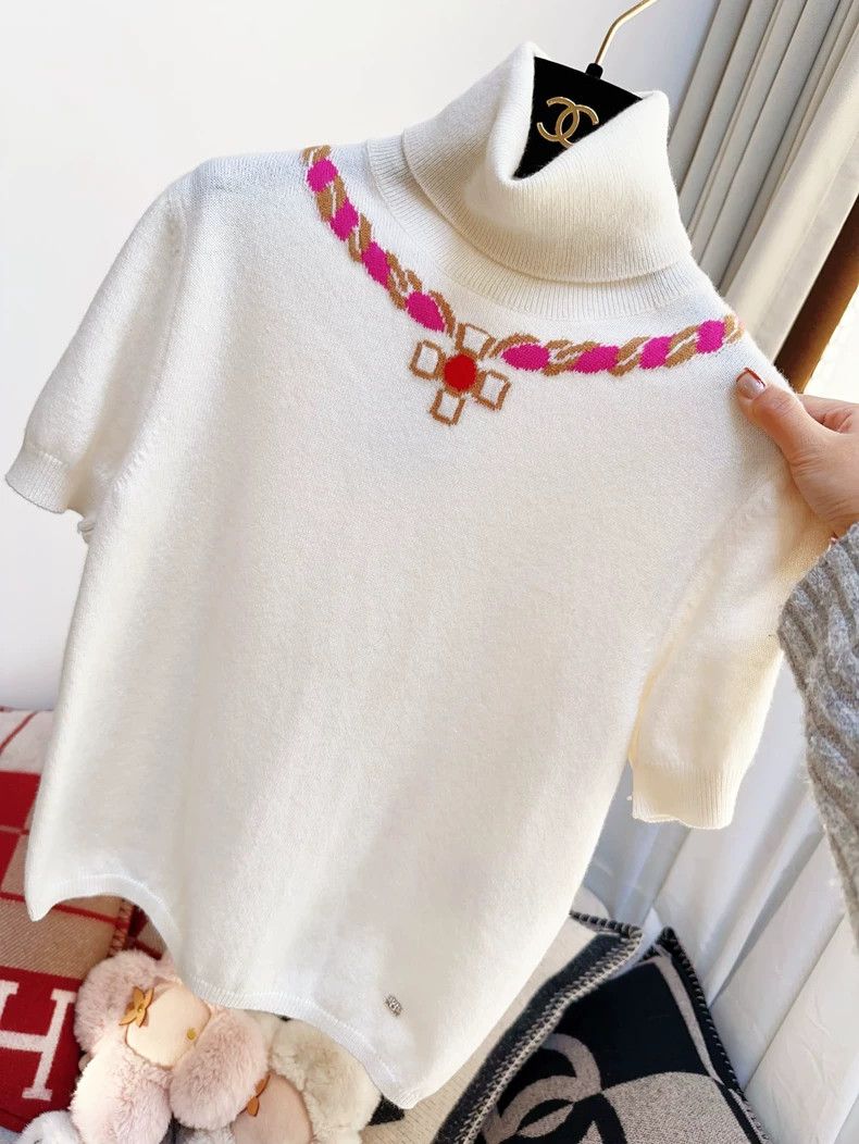 Chanel Chanel White Pink Gem Knit Turtleneck Top Size XS / US 0-2 / IT 36-38 - 8 Thumbnail