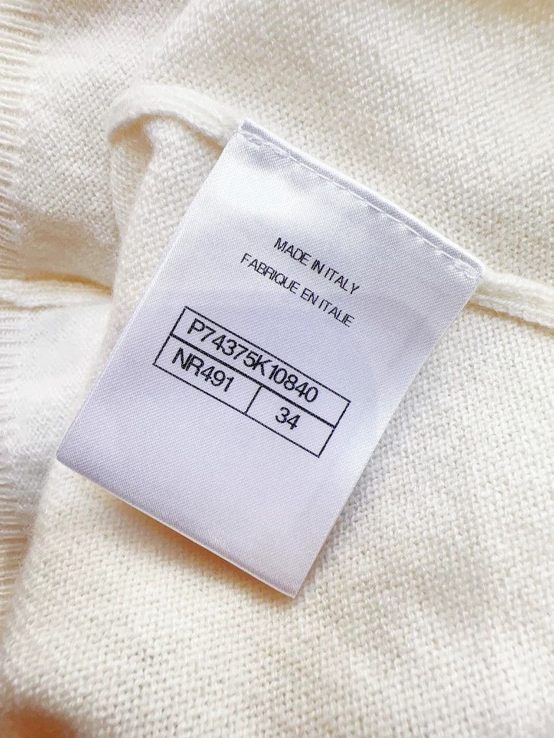 Chanel Chanel White Pink Gem Knit Turtleneck Top Size XS / US 0-2 / IT 36-38 - 7 Thumbnail