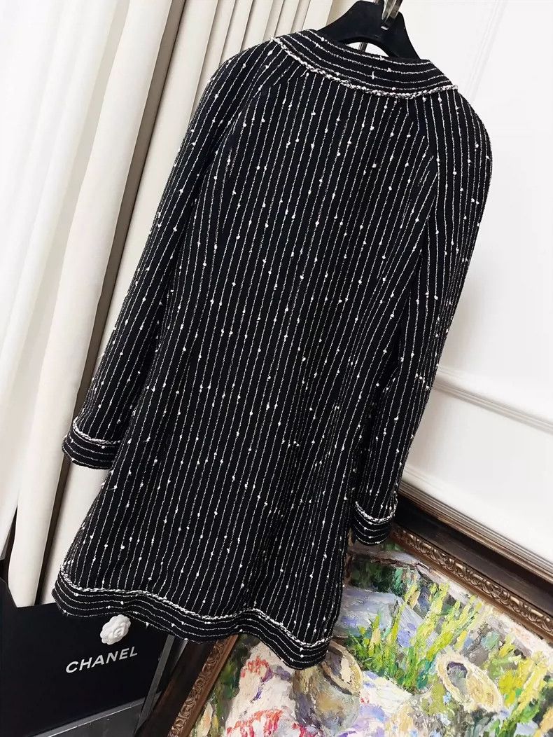 Chanel Chanel Black and Pink Long Coat Size M / US 6-8 / IT 42-44 - 2 Thumbnail