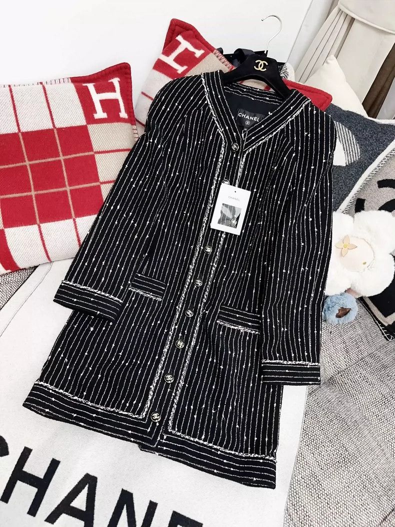 Chanel Chanel Black and Pink Long Coat Size M / US 6-8 / IT 42-44 - 8 Thumbnail