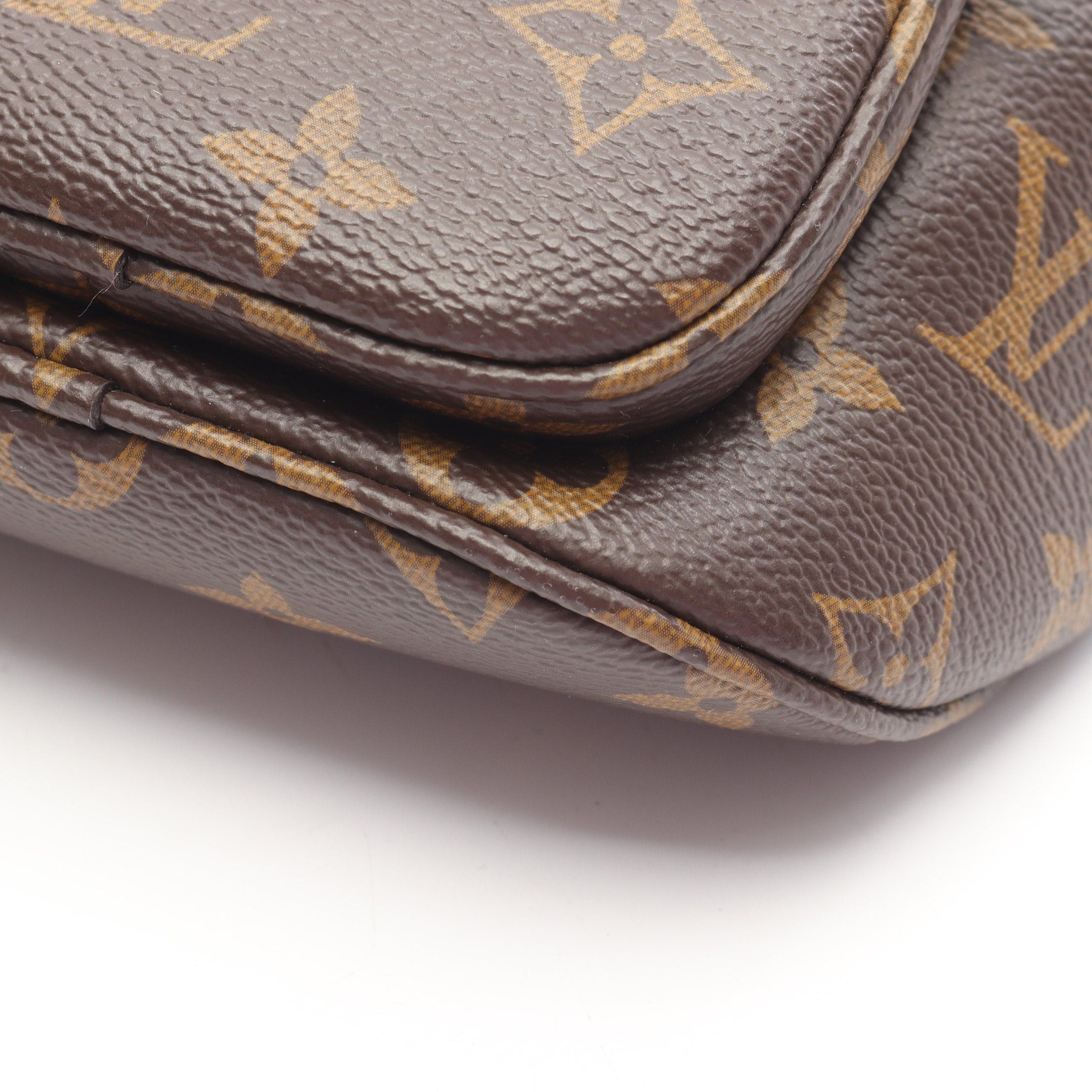 Louis Vuitton Louis Vuitton Mini Bum Bag Monogram Chain Handbag Leather Brown Size ONE SIZE - 5 Thumbnail