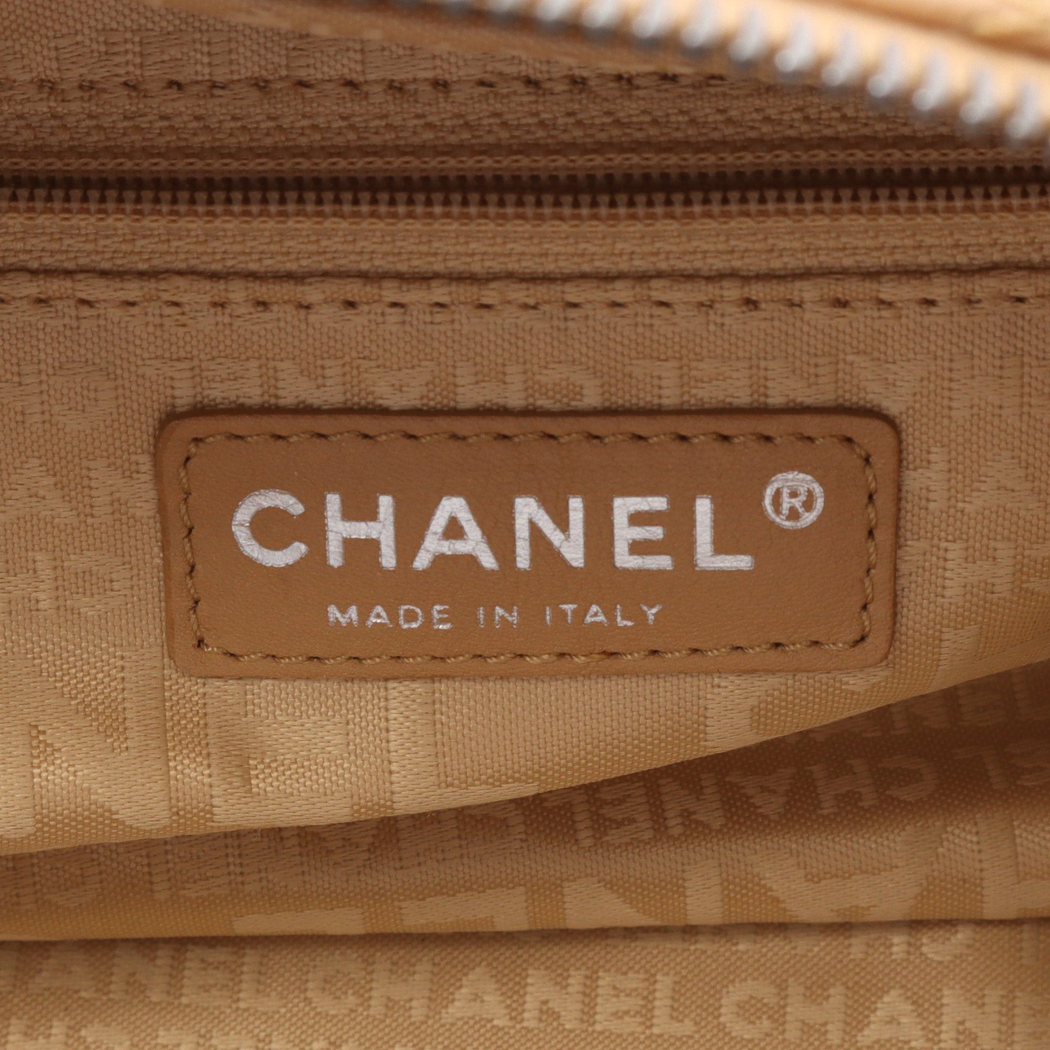 Chanel Chanel Chocolate Bar Shoulder Bag Caviar Skin Beige Silver Hardware Size ONE SIZE - 4 Thumbnail