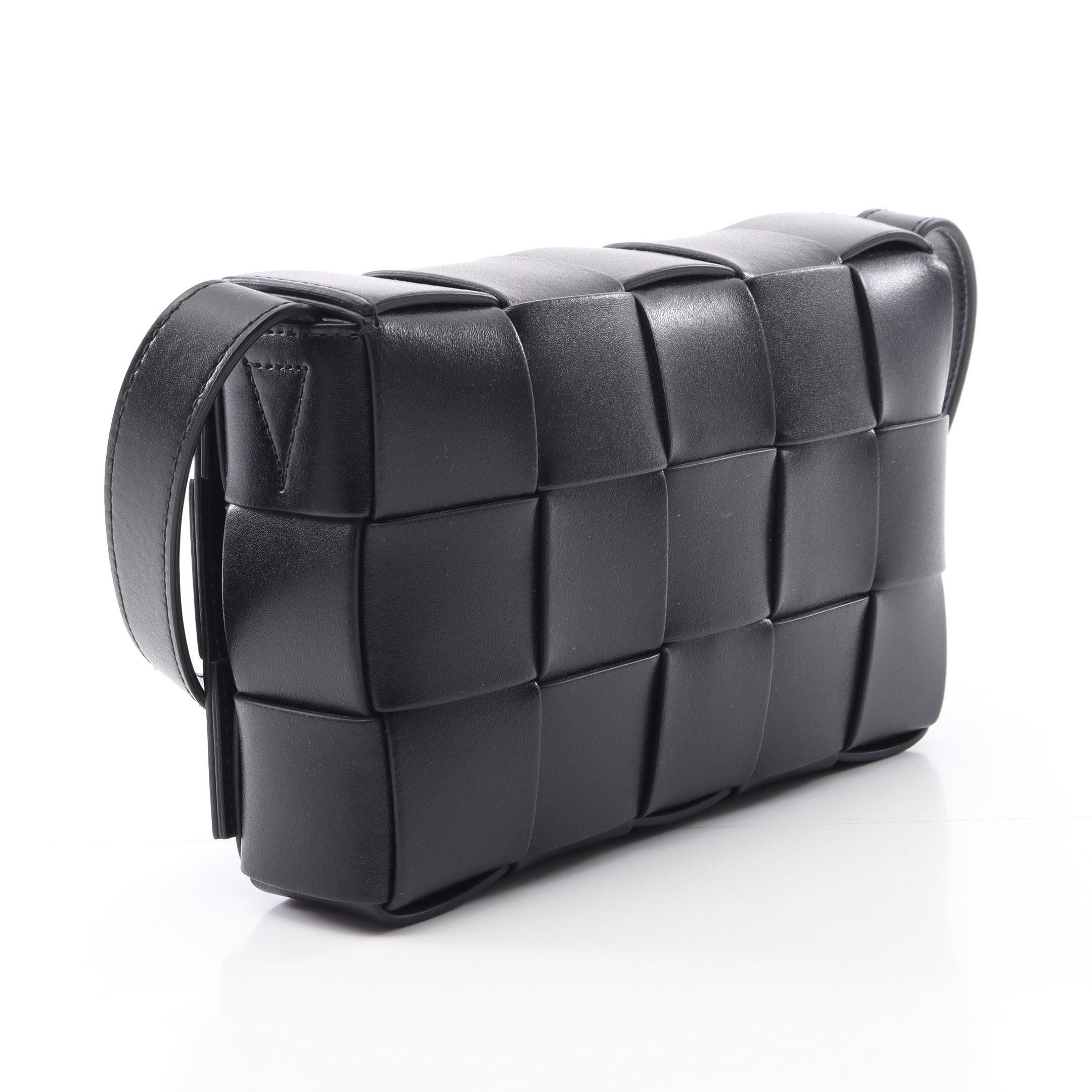 Bottega Veneta Bottega Veneta Cassette Maxi Intrecciato Shoulder Bag Leather Black Size ONE SIZE - 2 Thumbnail