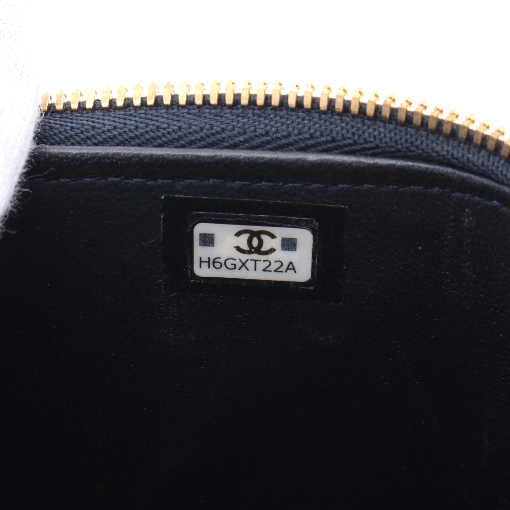 Chanel Chanel Matelasse Vanity Bag Chain Shoulder Leather Navy Gold Hardware Size ONE SIZE - 5 Thumbnail