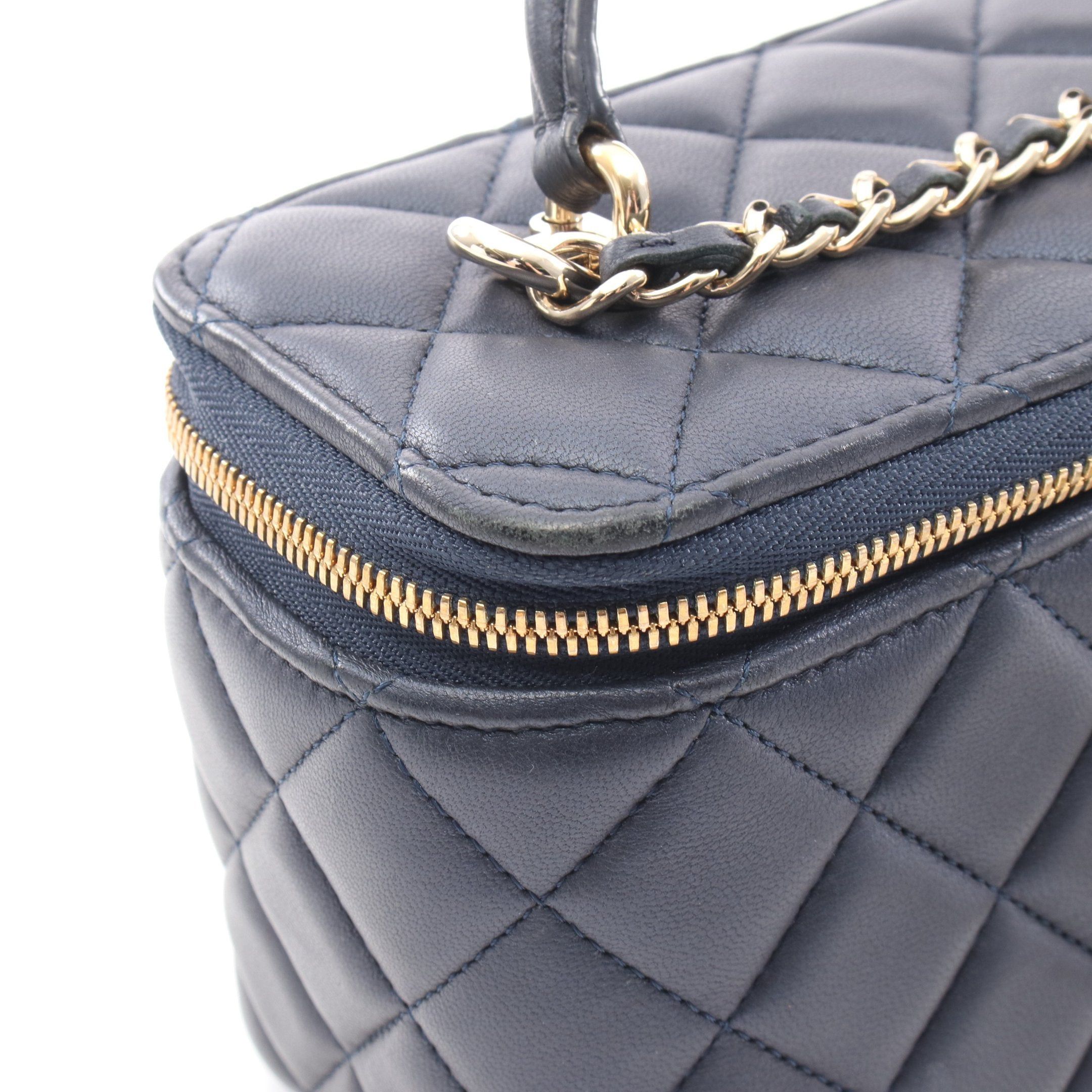 Chanel Chanel Matelasse Vanity Bag Chain Shoulder Leather Navy Gold Hardware Size ONE SIZE - 11 Thumbnail