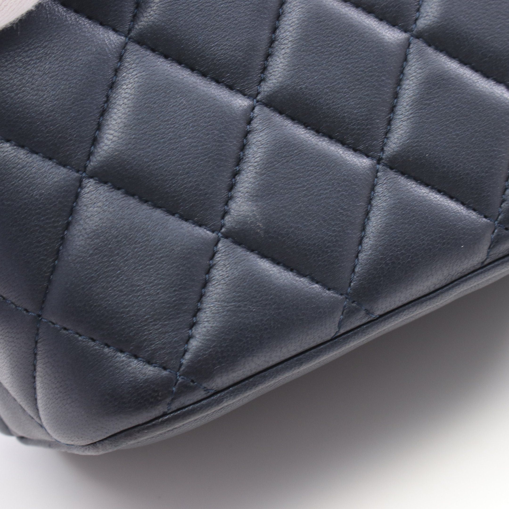Chanel Chanel Matelasse Vanity Bag Chain Shoulder Leather Navy Gold Hardware Size ONE SIZE - 12 Thumbnail