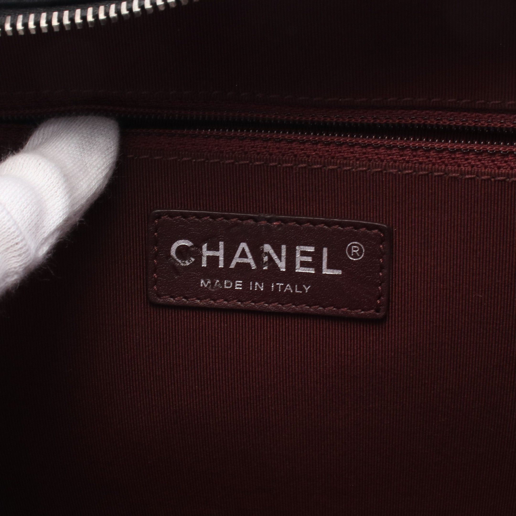 Chanel Chanel Boy Chanel Camera Bag Chain Shoulder Lambskin Black Silver Hardware Size ONE SIZE - 4 Thumbnail