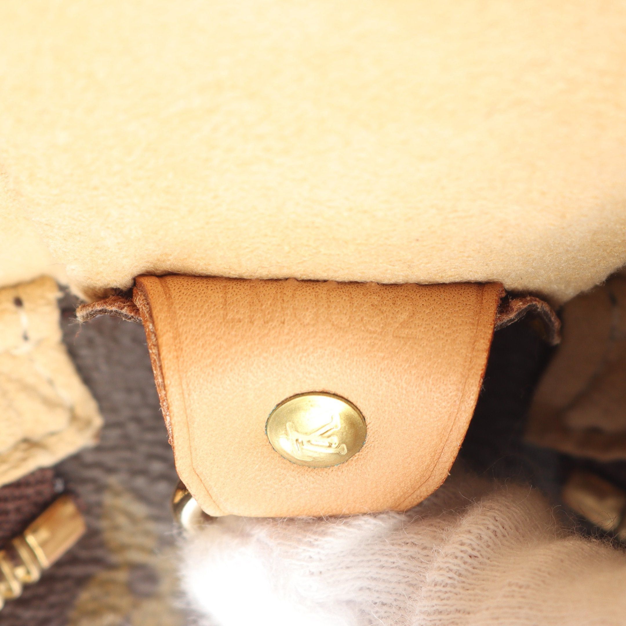 Louis Vuitton Louis Vuitton Looping Gm Monogram Shoulder Bag Leather Brown Size ONE SIZE - 5 Thumbnail