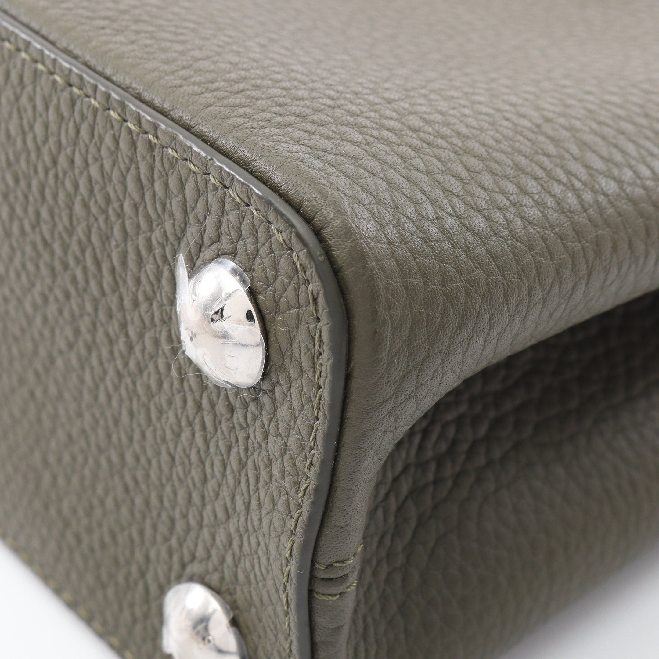 Louis Vuitton Louis Vuitton Capucines Bb Khaki Handbag Taurillon Leather Green Size ONE SIZE - 5 Thumbnail