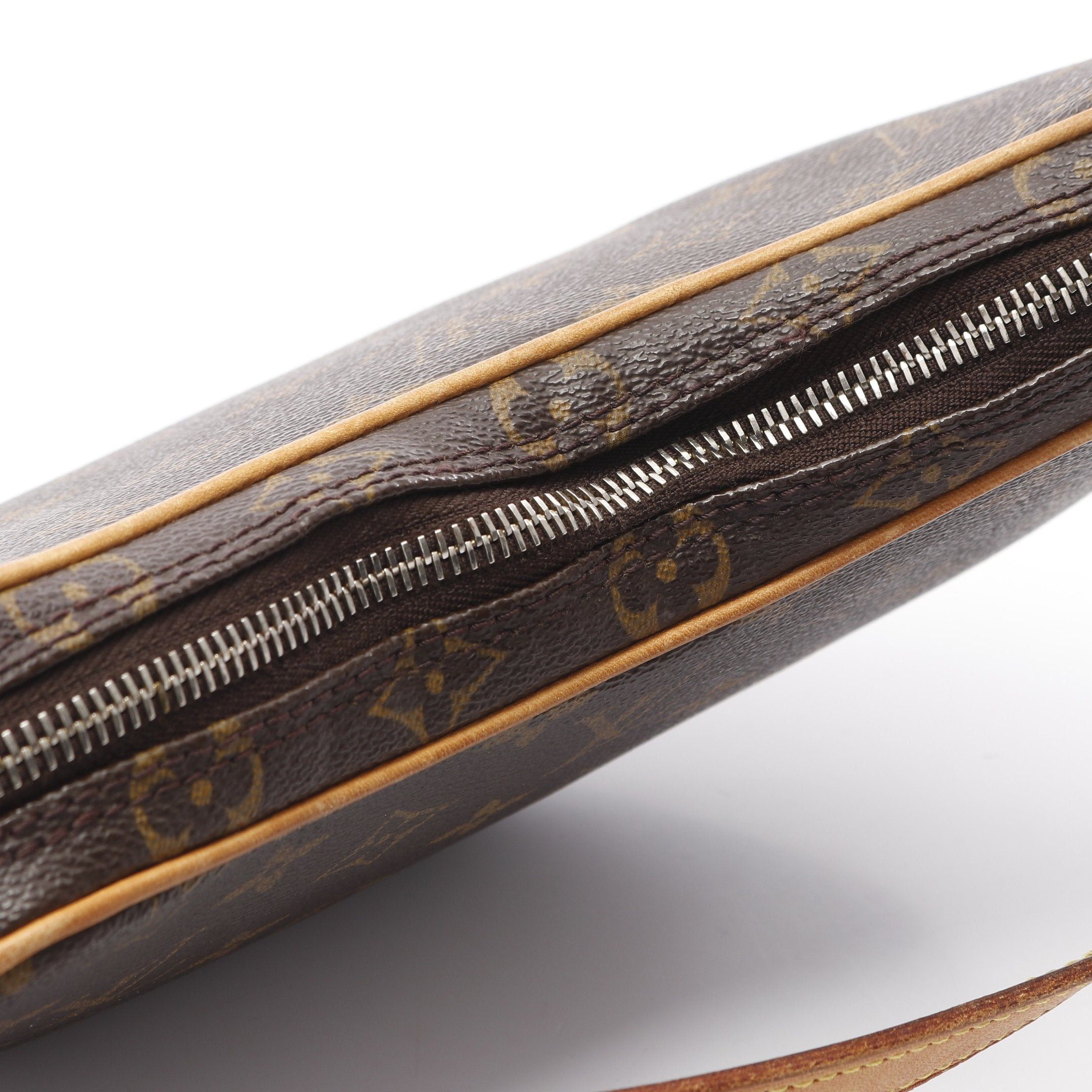 Louis Vuitton Louis Vuitton Pochette Croissant Monogram Shoulder Bag Leather Brown Size ONE SIZE - 7 Thumbnail