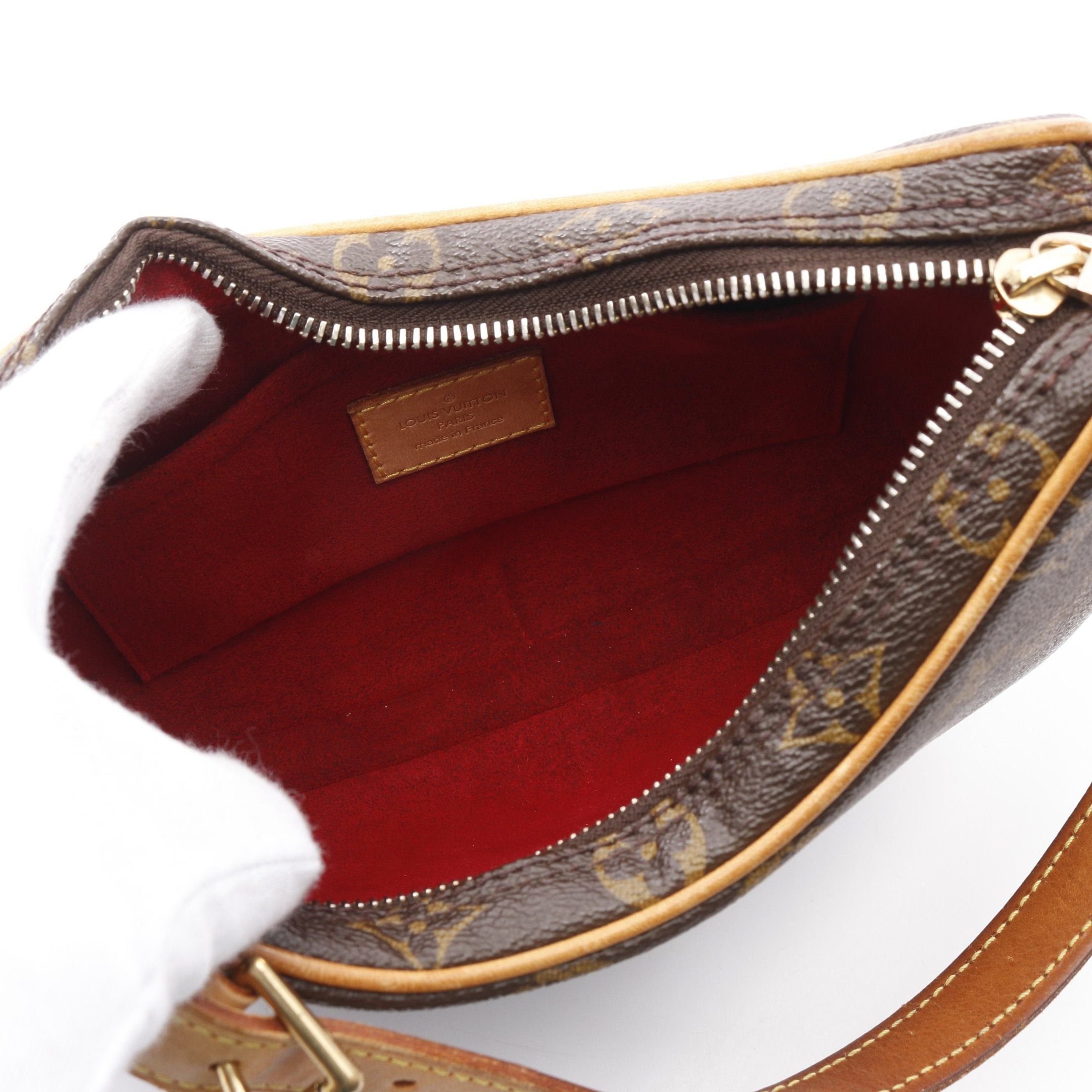 Louis Vuitton Louis Vuitton Pochette Croissant Monogram Shoulder Bag Leather Brown Size ONE SIZE - 3 Thumbnail