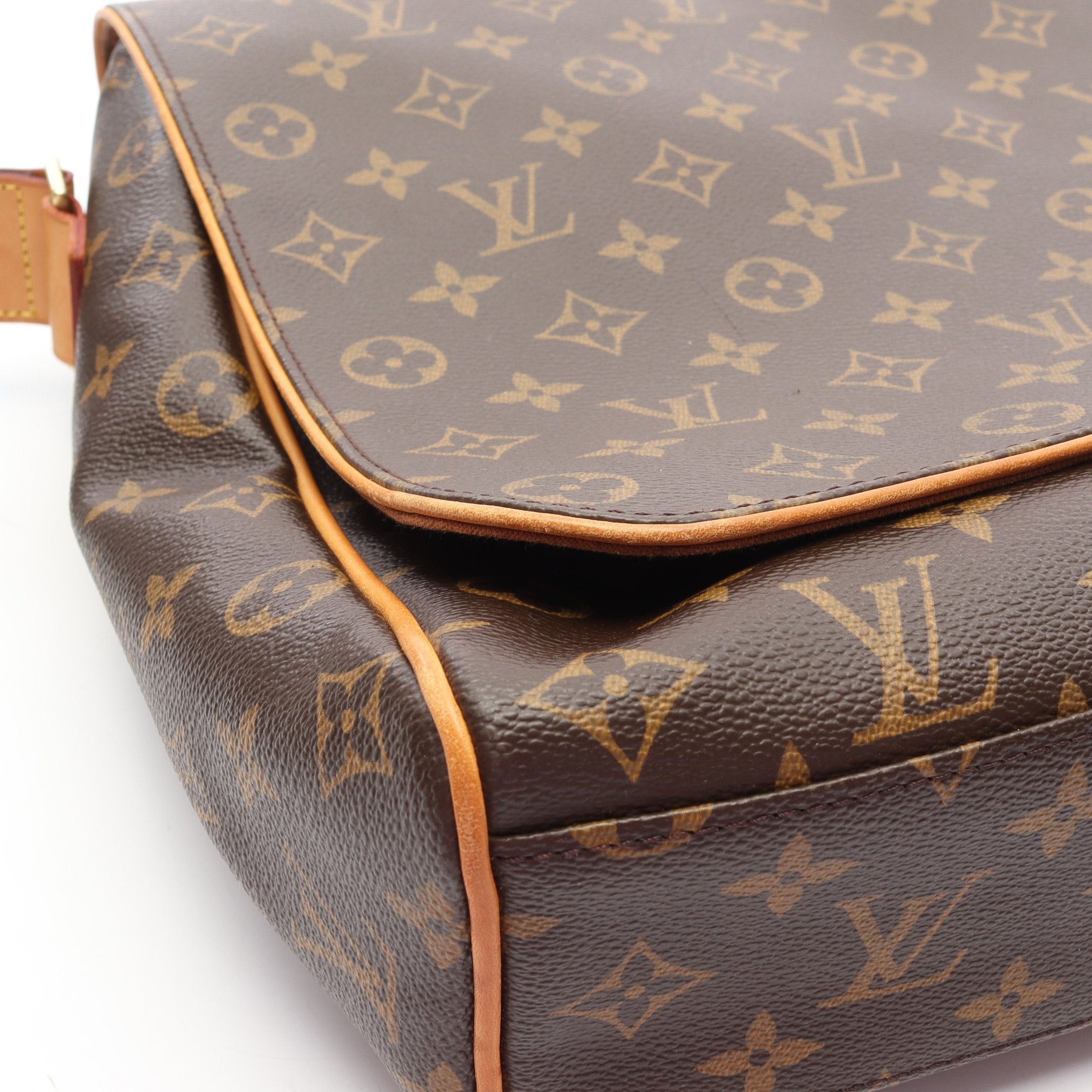 Louis Vuitton Louis Vuitton Aves Monogram Shoulder Bag Leather Brown Size ONE SIZE - 6 Thumbnail