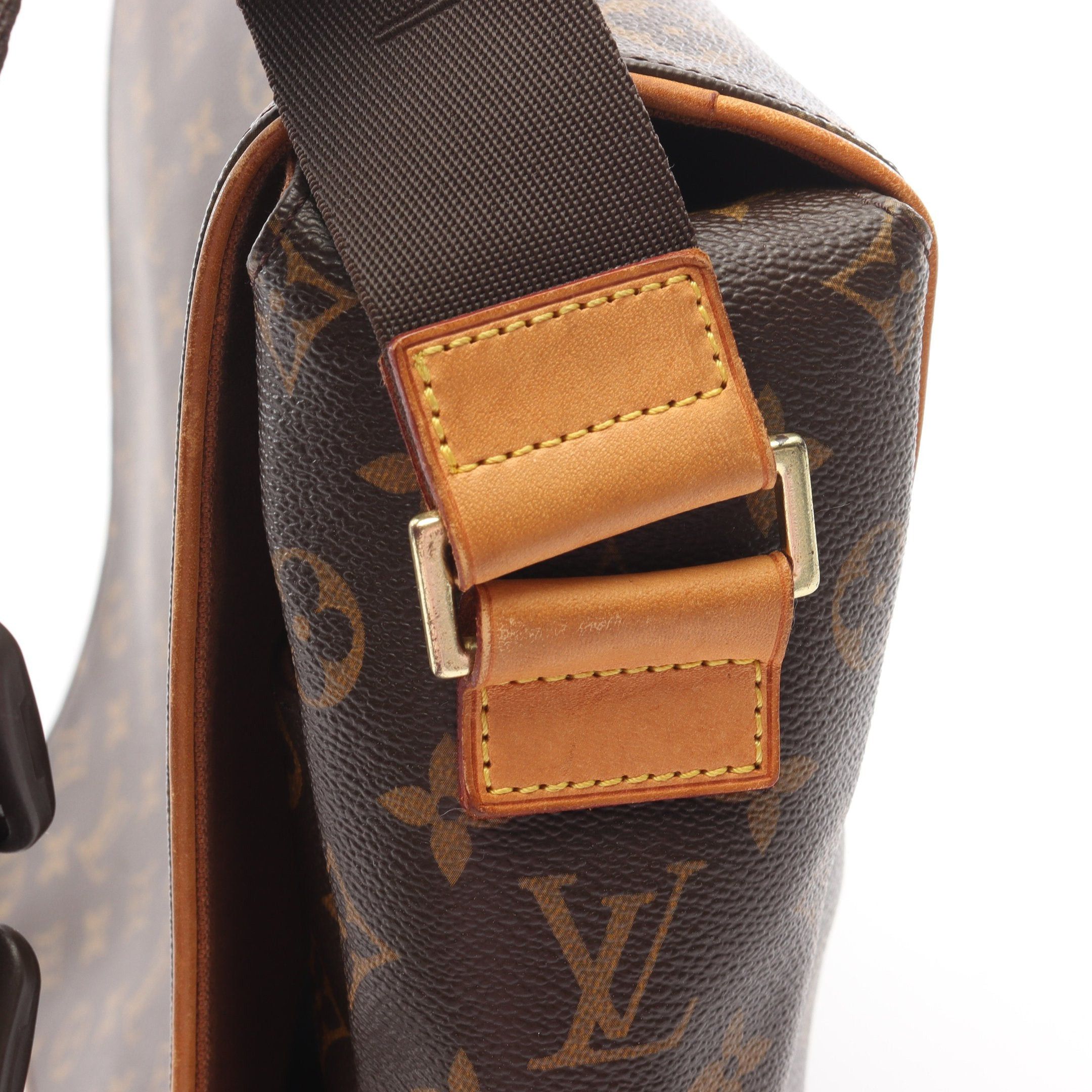 Louis Vuitton Louis Vuitton Aves Monogram Shoulder Bag Leather Brown Size ONE SIZE - 9 Thumbnail