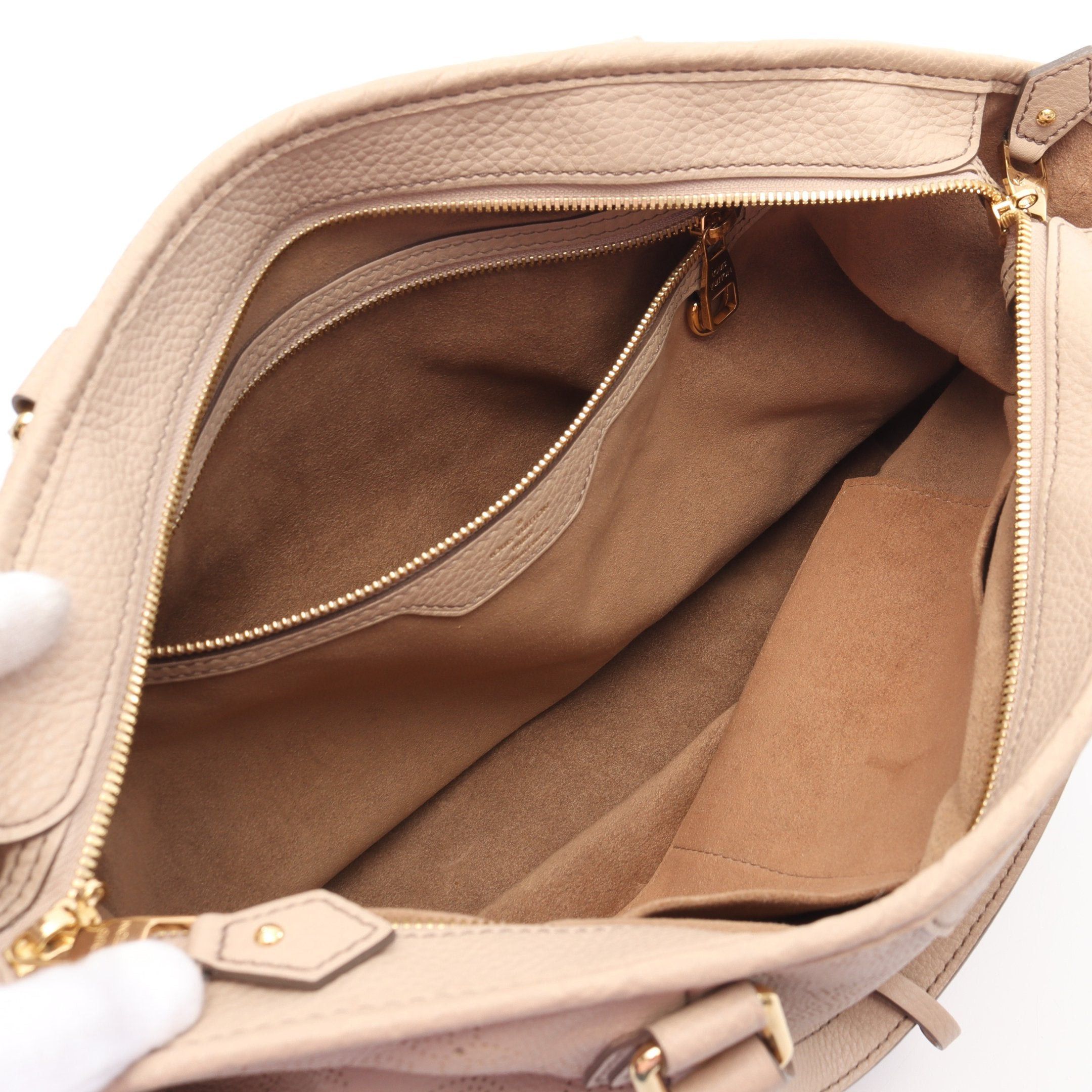 Louis Vuitton Louis Vuitton Stella Pm Mahina Sable Handbag Leather Beige Size ONE SIZE - 4 Thumbnail