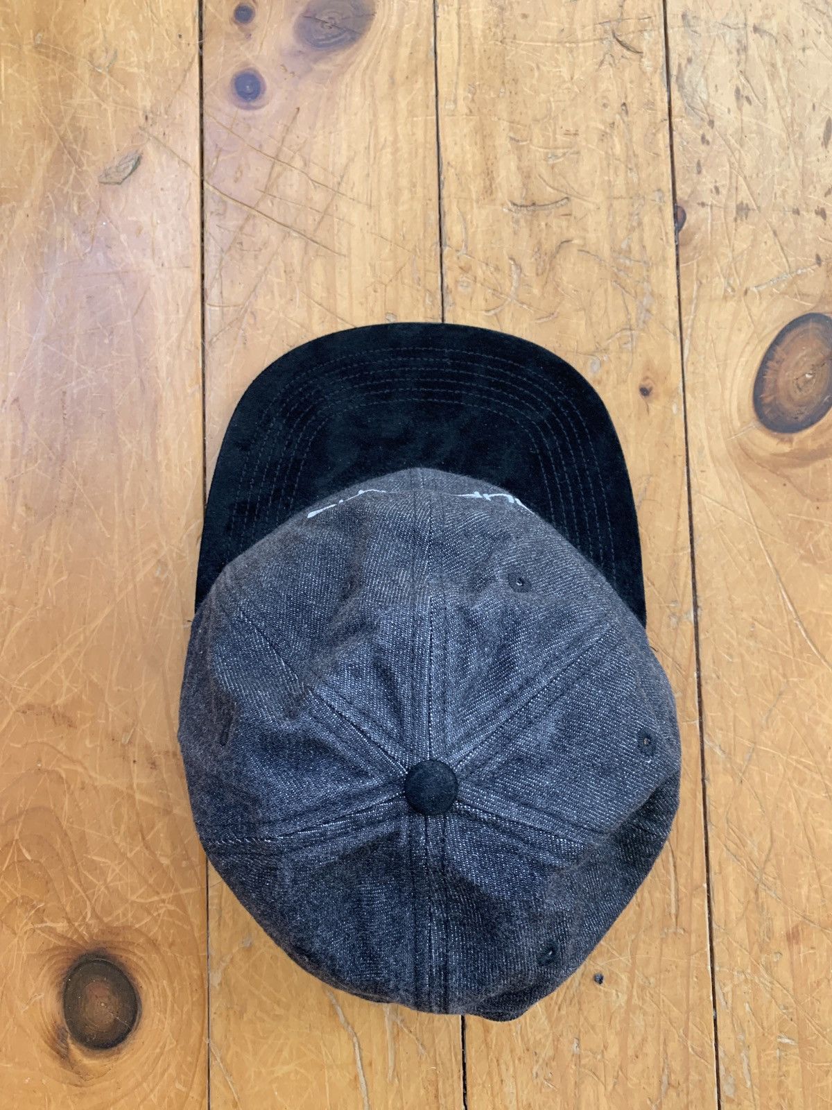 Supreme Supreme Denim Suede Compact logo 6 panel hat MINT