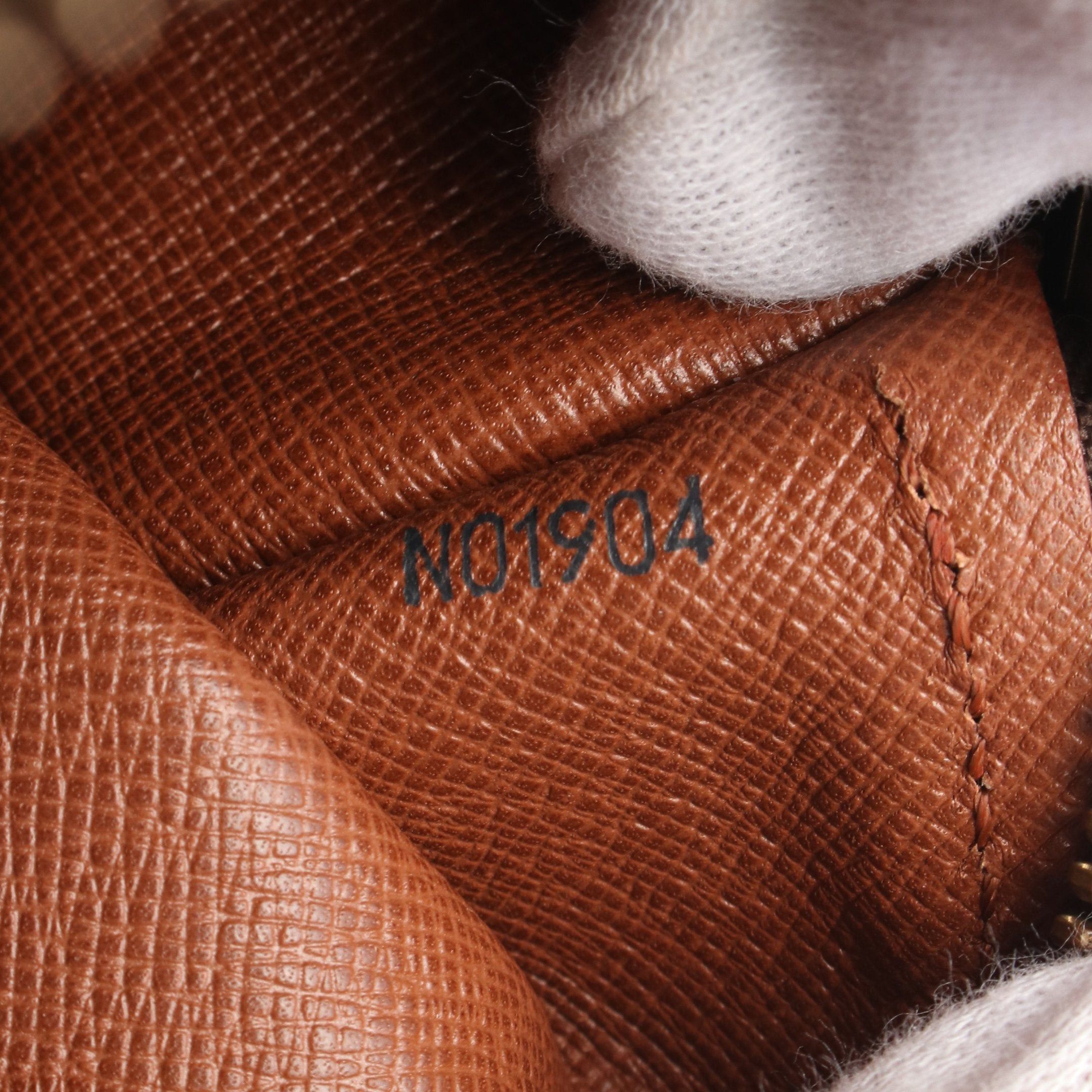 Louis Vuitton Louis Vuitton Papillon 26 Monogram Old Model Handbag Leather Brown Size ONE SIZE - 5 Thumbnail