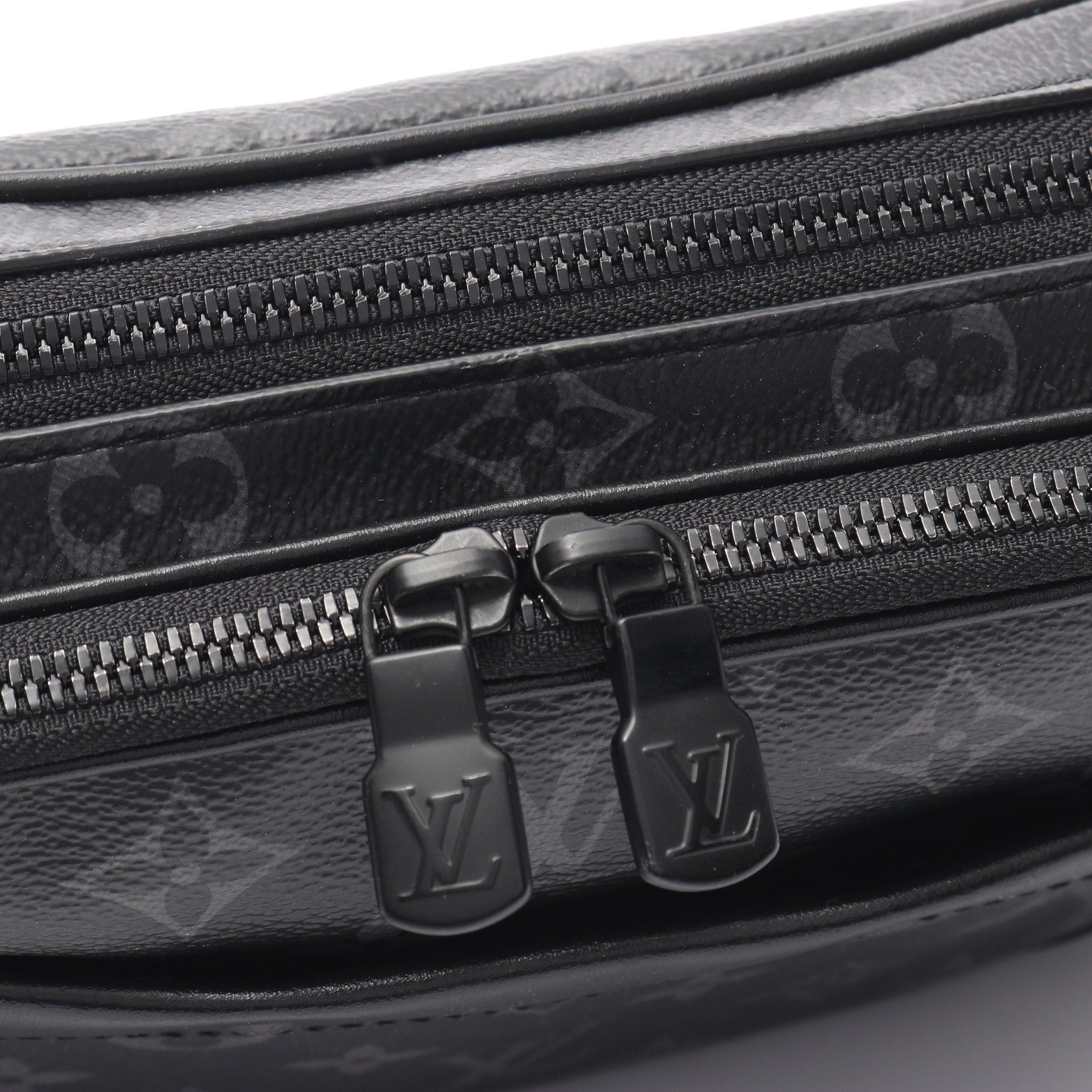 Louis Vuitton Louis Vuitton Alpha Messenger Monogram Eclipse Shoulder Bag Leather Black Size ONE SIZE - 5 Thumbnail